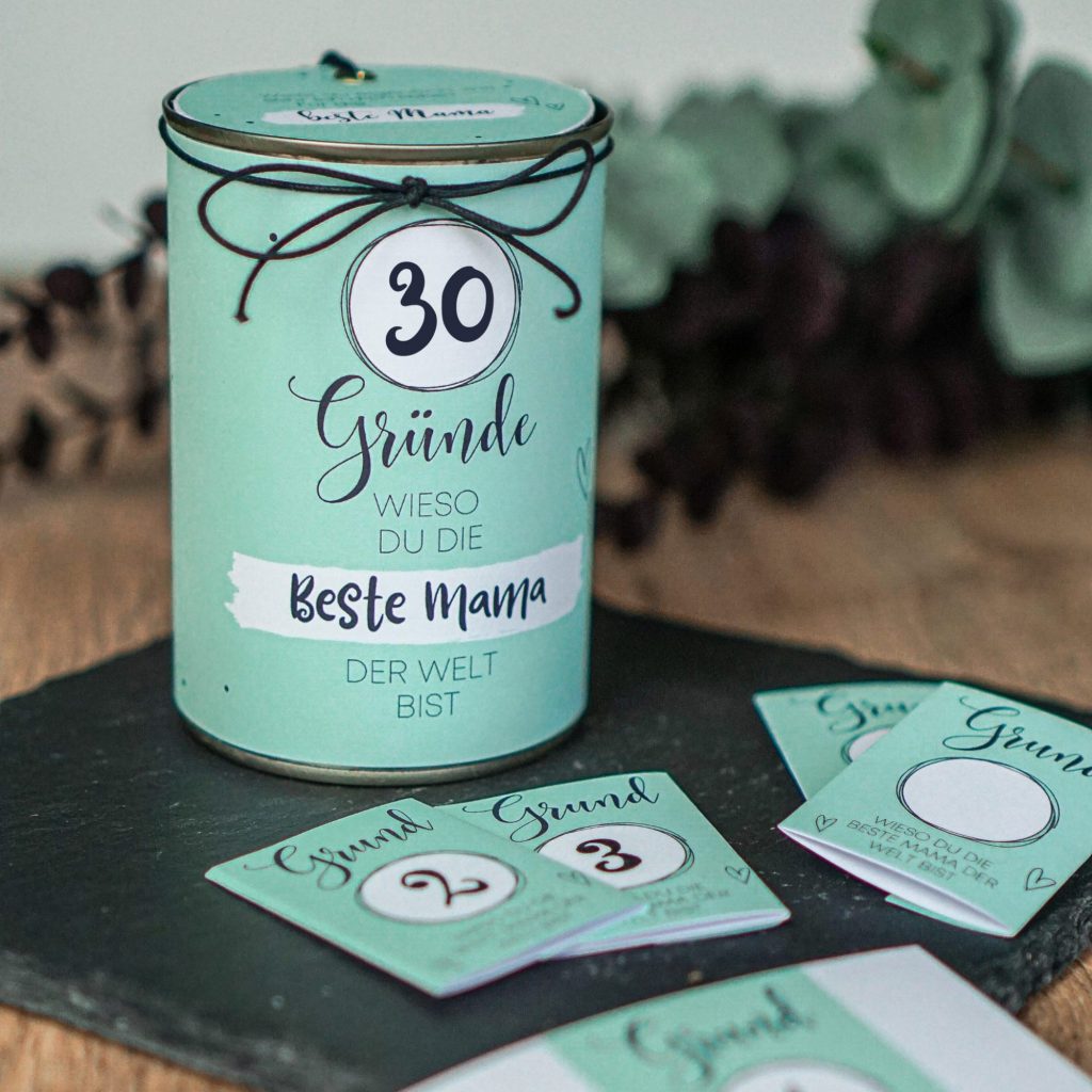 Komplimente Dose gefüllt mit kleinen Botschaften für die beste Mama