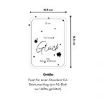 Die Glückskarte hat die Abmessungen 10,5 x 14,8cm und psst somit in einen Standard C6 Briefumschlag.