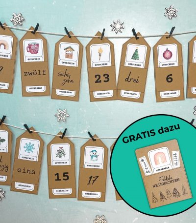 Selbstgemachter Gutschein Adventskalender mit 24 Anhängern aus Kraftpapier, aufgehängt an einer Leine mit kleinen schwarzen Klammern. Jede Karte zeigt ein weihnachtliches Motiv wie Tasse, Tannenbaum oder Lebkuchenhaus und trägt eine Zahl von eins bis 24. Unten im Kreis ist eine Gratis-Karte mit der Aufschrift „Fröhliche Weihnachten“ zu sehen. DIY Druckvorlage zum Ausdrucken und Verschenken.