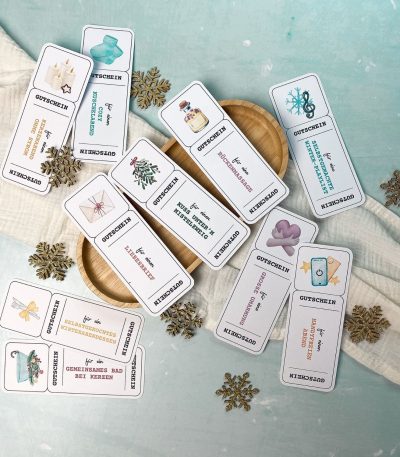 Gutschein Bundle ‚Romantisch & persönlich‘ als Weihnachts-Druckvorlage zum Ausdrucken – mit Ideen wie ‚für eine Rückenmassage‘, ‚für ein gemeinsames Bad bei Kerzen‘, ‚für einen Kuss unterm Mistelzweig‘, ‚für einen liebevollen Brief‘ oder ‚für ein selbstgekochtes Winterabendessen‘.