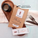 Candle Light Döner Gutschein Vorlage zum Ausdrucken. Der Gutschein steckt in einer Gutscheinkarte, auf der steht „Zeit statt Zeug“. Diese Gutscheinkarte muss separat erworben werden. Liebevoll gestaltete Druckvorlagen, um ganz einfach einen Gutschein Candle Light Döner selber basteln zu können.