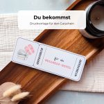Gutschein Wellness-Hotel Druckvorlage als PDF zum Downloaden. Auf dem Wellness-Hotel-Gutschein sind ein weißer Bademantel und rosa Badelatschen im Aquarellstil abgebildet.