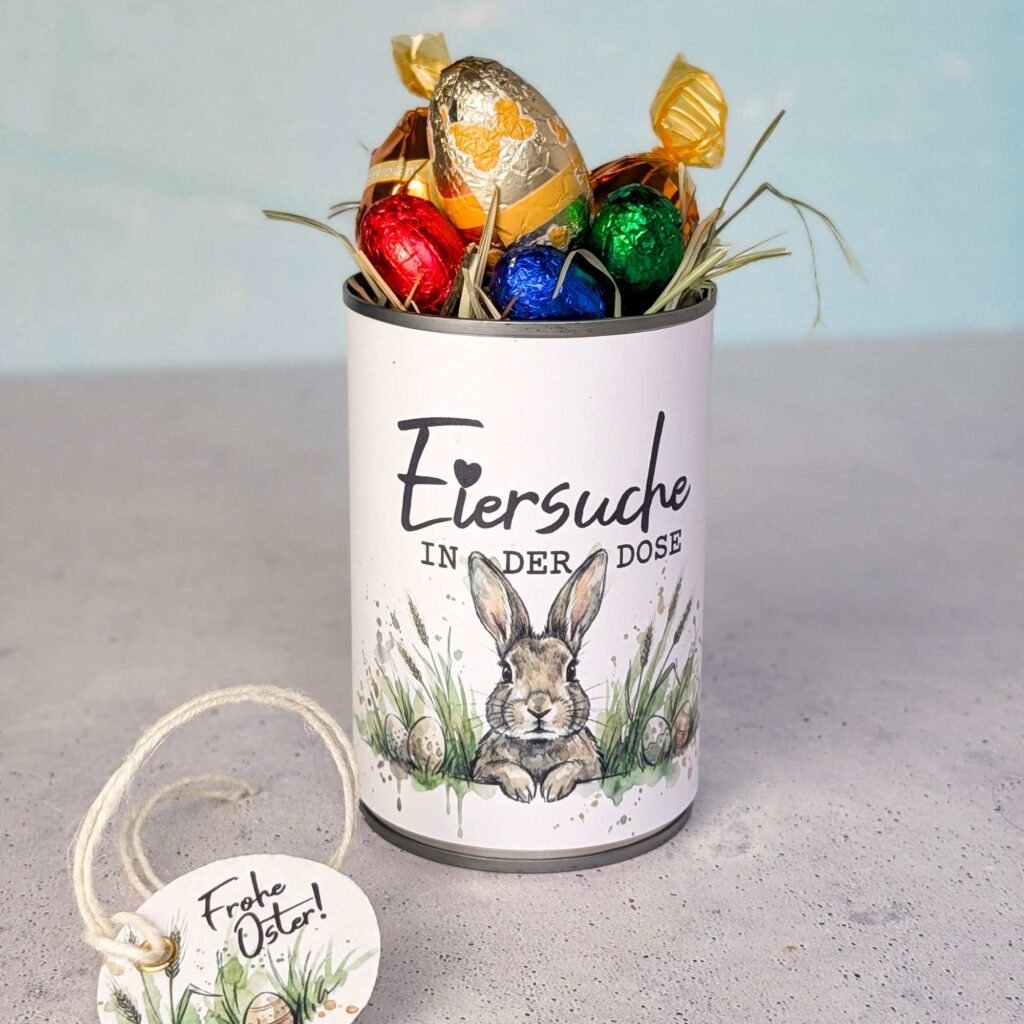 Eine festliche Konservendosen Banderole für Ostern: Gestalte mit dieser praktischen PDF Vorlage eine kreative Eiersuche in der Dose und zaubere im Handumdrehen ein tolles Last Minute Geschenk.